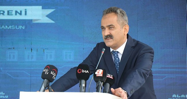 Bakan Özer’den velilere kayıt uyarısı: Bağış zorunlu değil