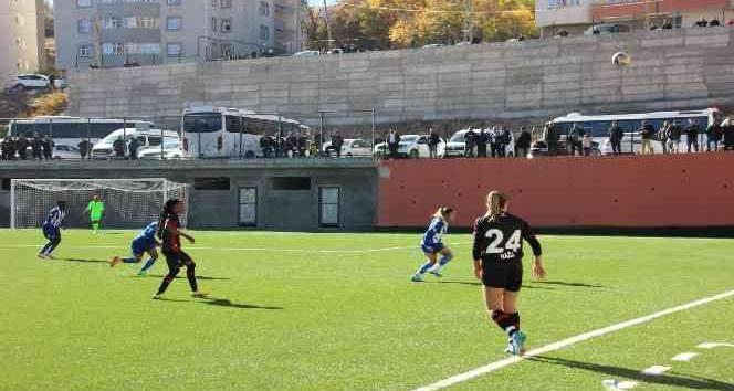 Kadınlar Futbol Süper Ligi: Hakkarigücü: 0 – Fatih Karagümrük: 0