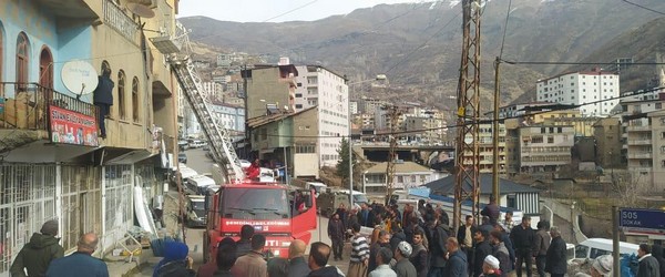 Şemdinli’de korkutan yangın