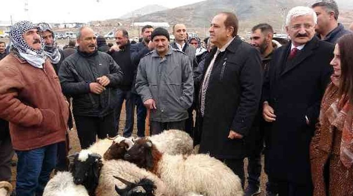 Başkan Kandaşoğlu’ndan canlı hayvan borsası müjdesi