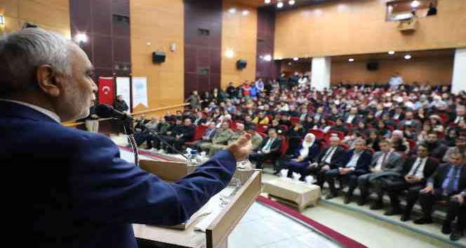 Yazar Mustafa Turan: “Okumanın zamanı ve zemini yoktur”