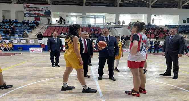 Huzur ortamının sağlandığı Hakkari’de spora ilgi arttı