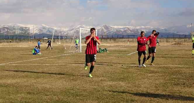 Yüksekova Belediye Spor: 3 – Kurtalan Spor: 2