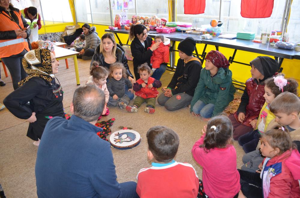 Hakkari’den depremzedeler için kitap ve oyuncak etkinliği