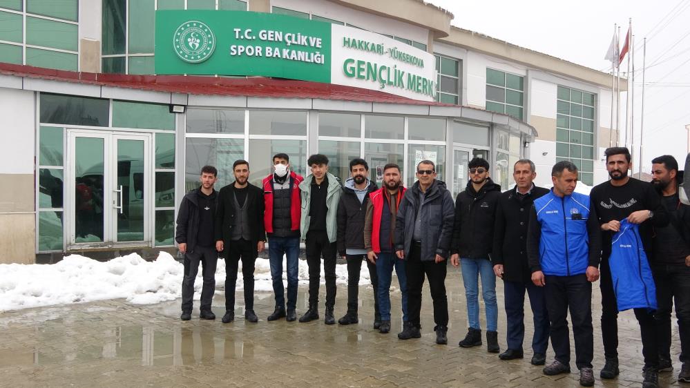 Yüksekova Gençlik Merkezinin gönülleri Hatay’a gitti