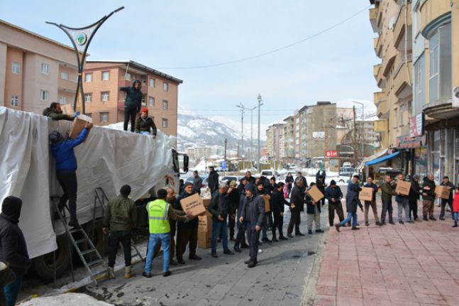 Şemdinli’de Yardım Seferberliği: Binlerce Tandır Ekmeği Deprem Bölgesine Gönderildi