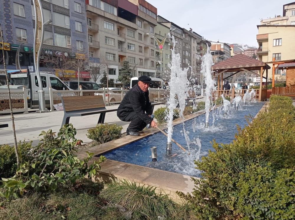 Hakkari’ye renk katan fıskiyeler yeniden devreye alındı