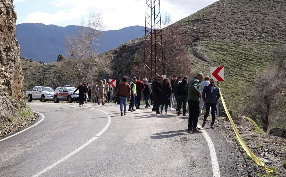 Tunceli’de otomobil çaya uçtu: 3 genç kayıp