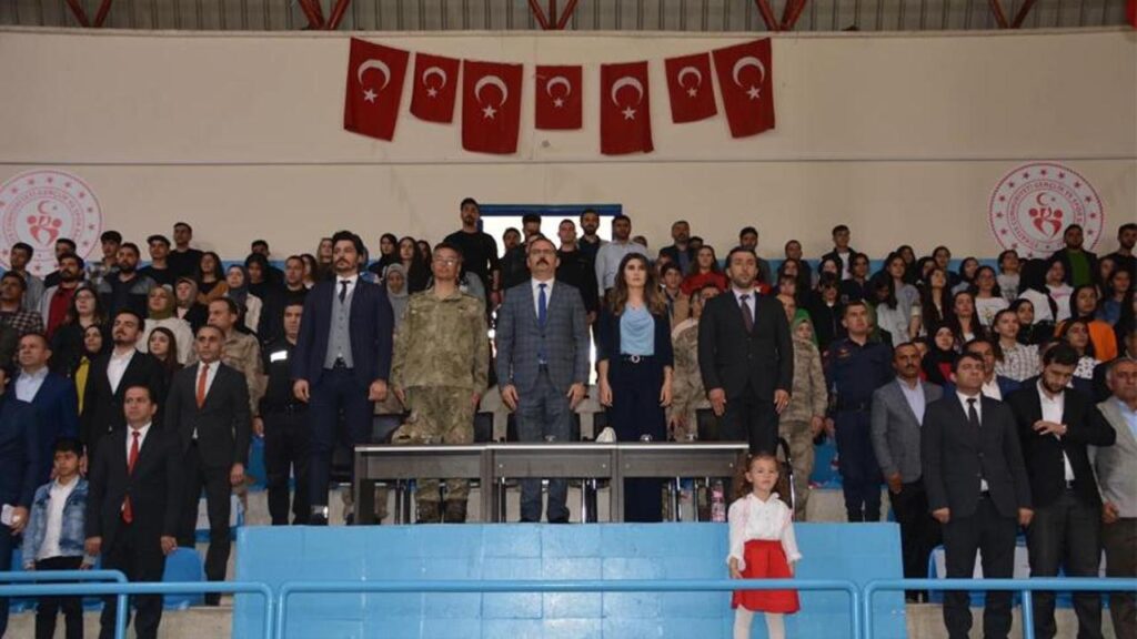 Şemdinli’de 19 Mayıs Atatürk’ü Anma, Gençlik ve Spor Bayramı coşkusu