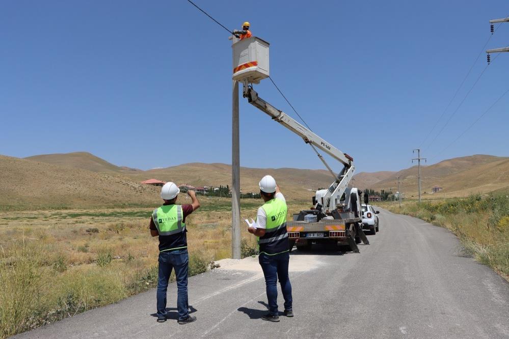 VEDAŞ, yatırım ve bakım çalışmalarını sürdürüyor