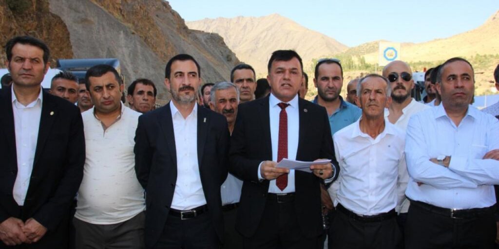 Başkan Arslan “Hakkari yolu sefalettir”