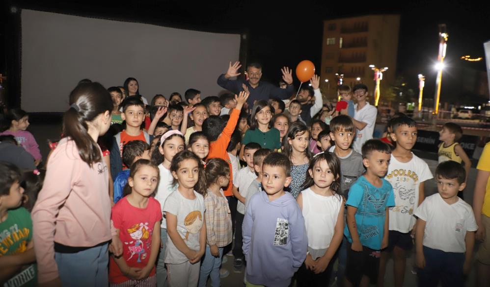 Hakkari Valisi Ali Çelik’e sevgi seli