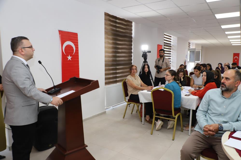 Hakkari’de “Aile Çalıştayı” düzenlendi