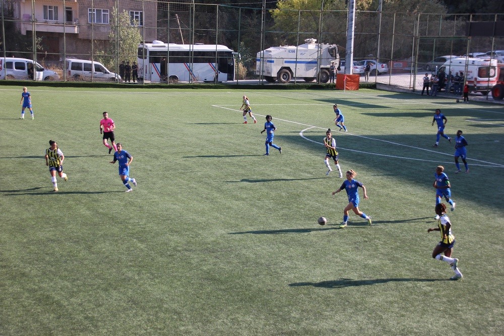 Turkcell Kadın Futbol Süper Ligi: Hakkarigücü Spor: 0 – Fenerbahçe: 5