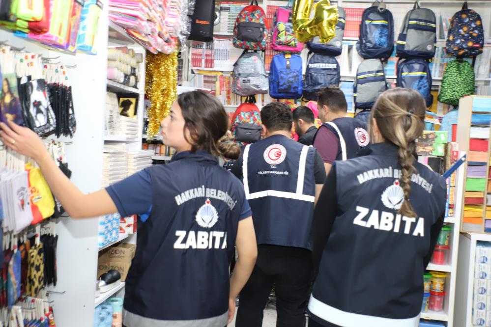 Hakkari’de okul malzemeleri satışı yapan işletmeler denetlendi