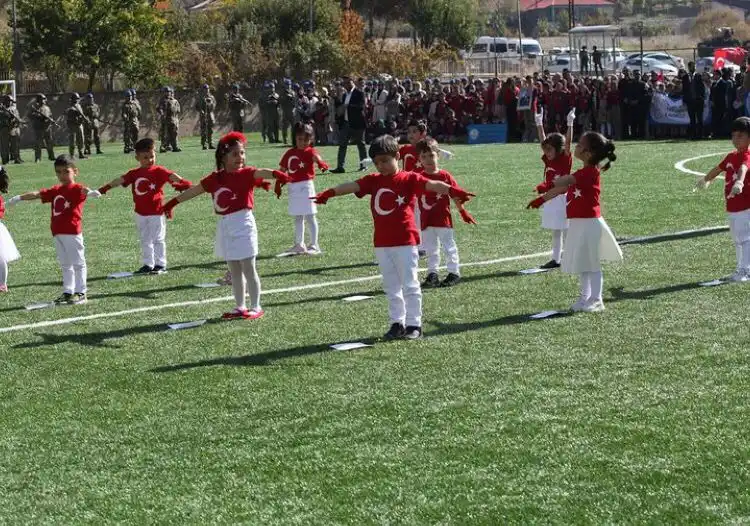 Şemdinli’de 100. Yıl Coşkusu