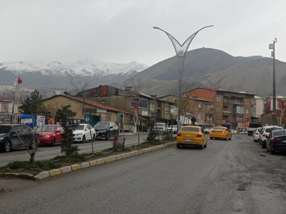 Hakkari’de yağmur yağışı yerini soğuk havaya bıraktı