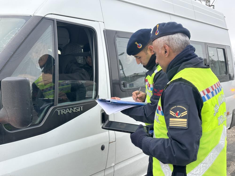 Yüksekova’da öğrenci servislerine sıkı denetim