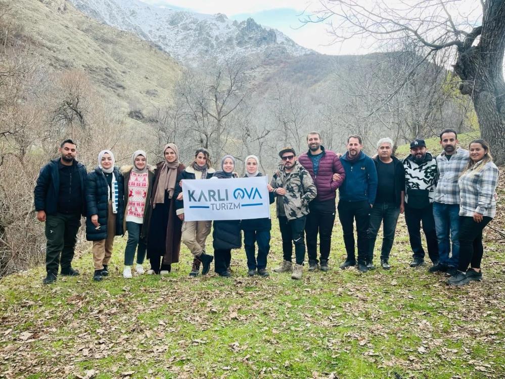 Doğaseverler Yüksekova’nın Doski vadisini gezdi