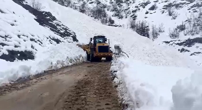 Yüksekova-Şemdinli kara yolu açıldı