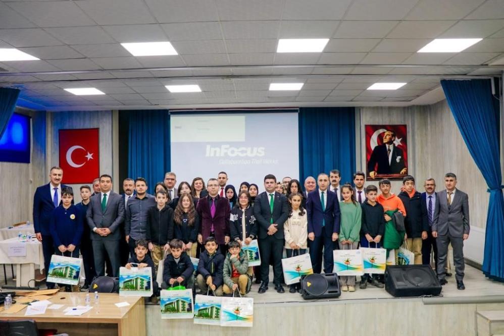 Hakkari’de bilgi yarışması il finali yapıldı