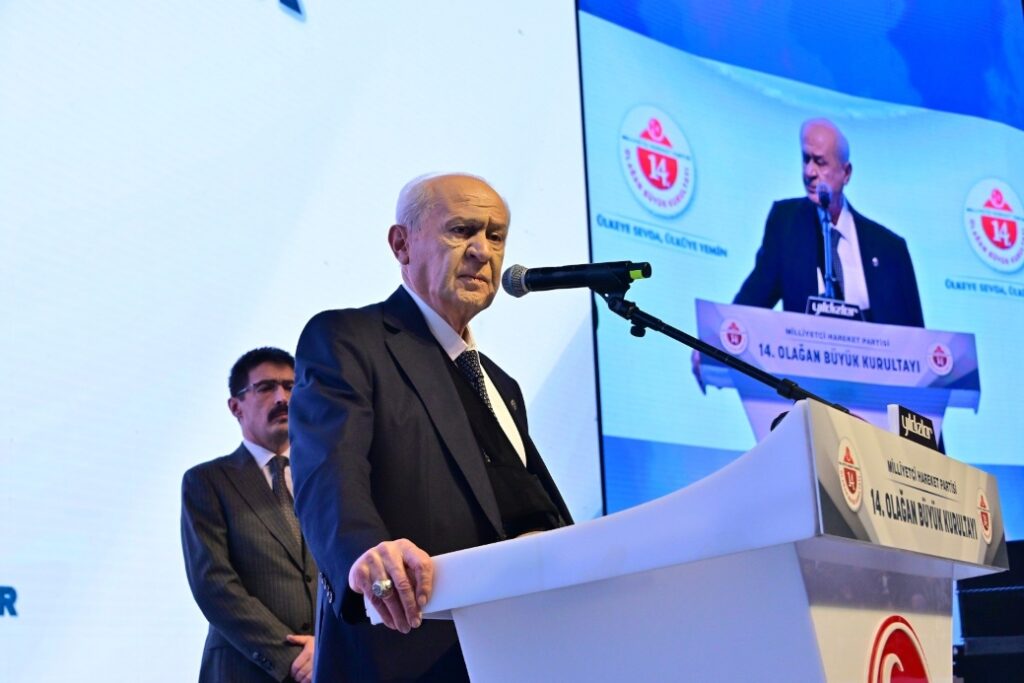 Devlet Bahçeli 11. MHP Genel Başkanı seçildi