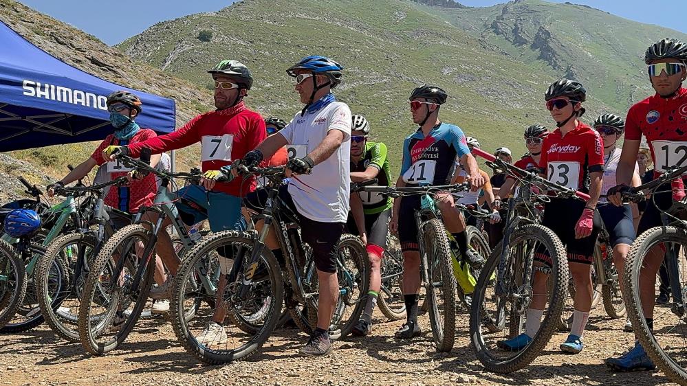 Çukurca ‘5. Fotosafari ve Doğa Sporları Festivali’ coşkuyla devam ediyor