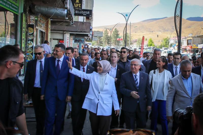 Bakan Göktaş ve Güler, Yüksekova ilçesine ziyaret gerçekleştirdi