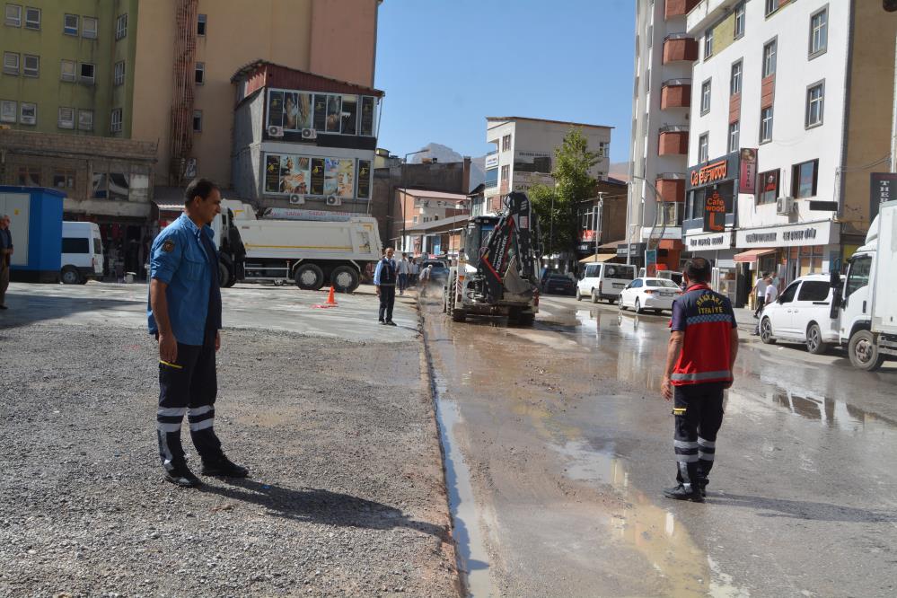 Hakkari’de işportacılar kendilerine ayrılan alanda çalışacak