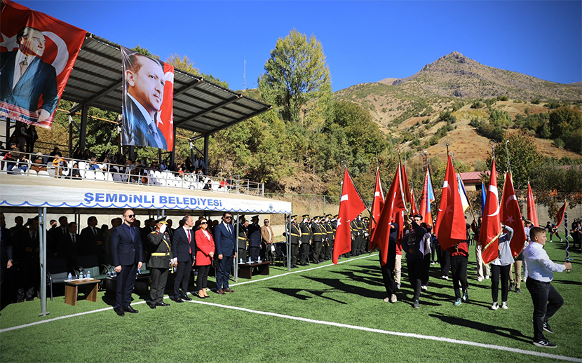 ŞEMDİNLİ’DE CUMHURİYET BAYRAMI